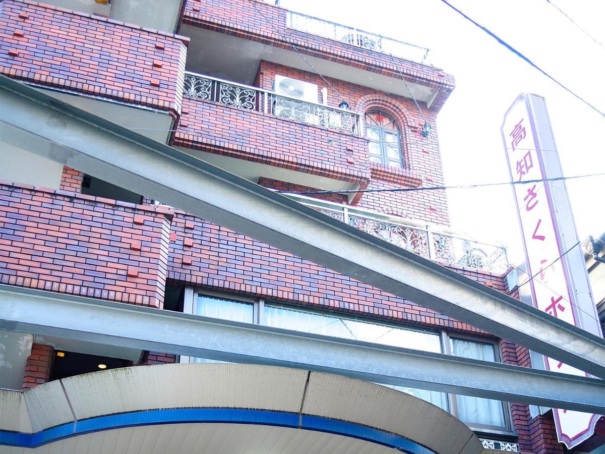 Kochi Sakura Hotel Esterno foto