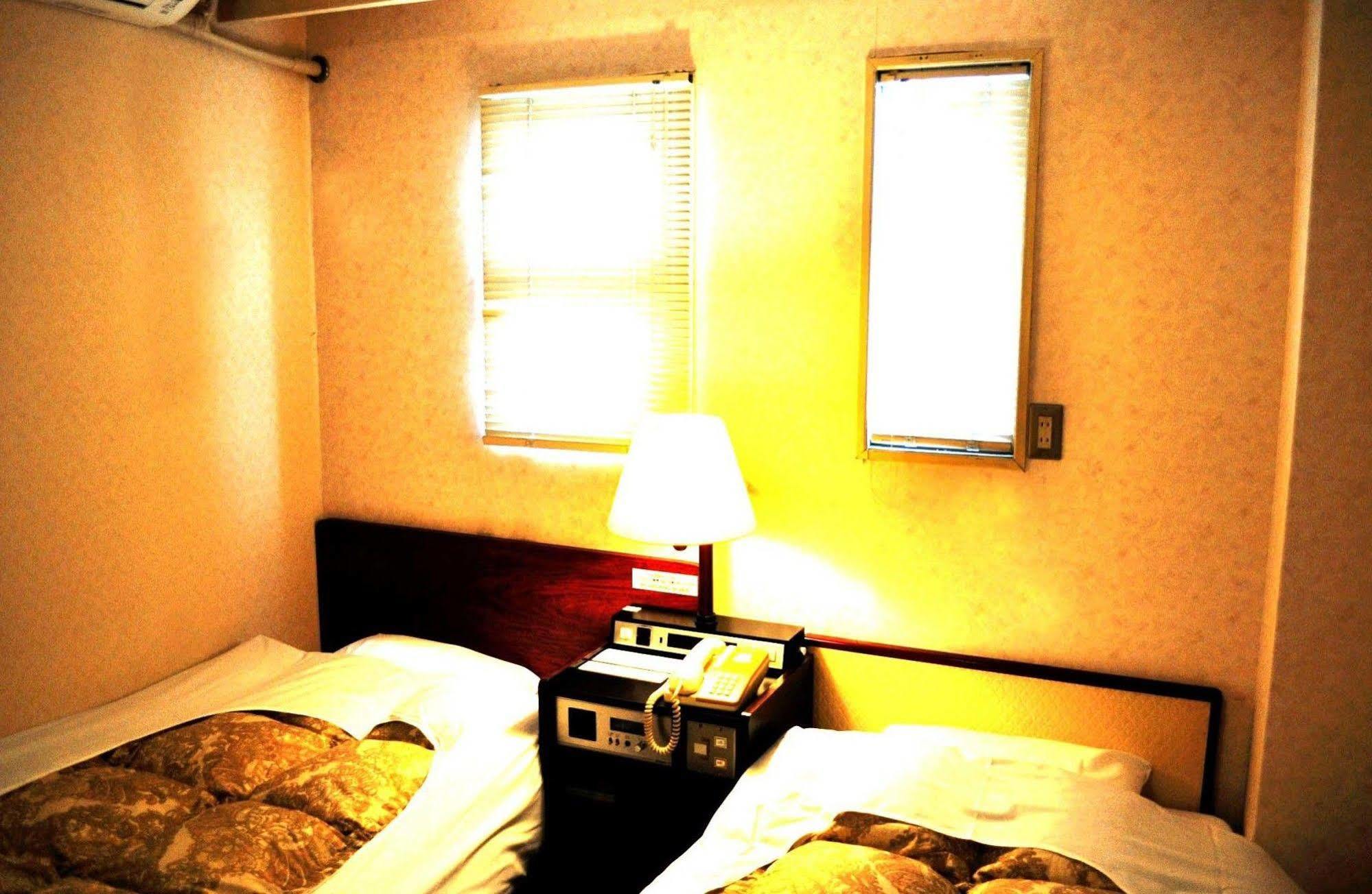 Kochi Sakura Hotel Esterno foto